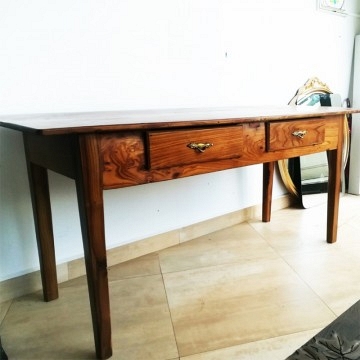 Mesa antigua de roble
