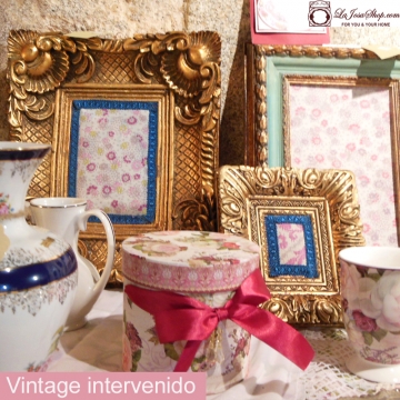 Cuadro dorado barroco vintage con aplicacin de tela liberty y pasamaneria