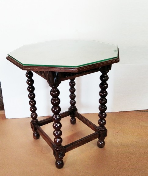 Octagonal Side Table Bobbin Turned Legs