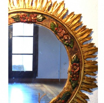 Gilding with Gold leaf and policromate Sunburst Mirrors 