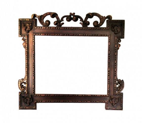 Large Frame Walnut Caved, Victorian.Maro de castao de Madera Tallada con Cornucopia. Tallada a  man