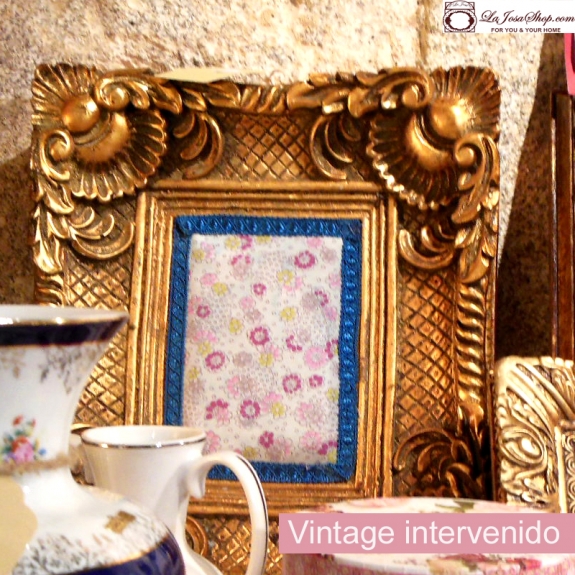 Cuadro dorado barroco vintage con aplicacin de tela liberty y pasamaneria