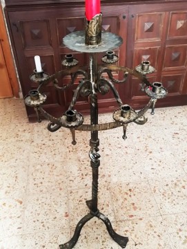 Lampara de Pe. Candelabro con 9 Velas de Hierro Forjado